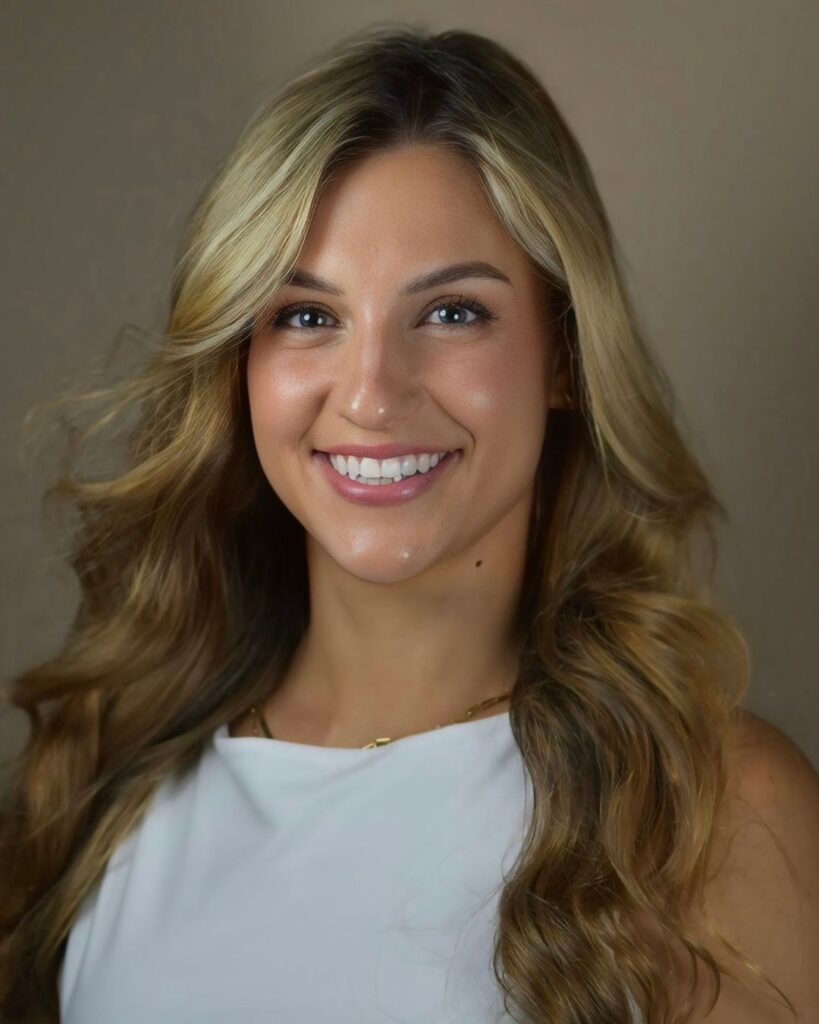 Anna new headshot res DL